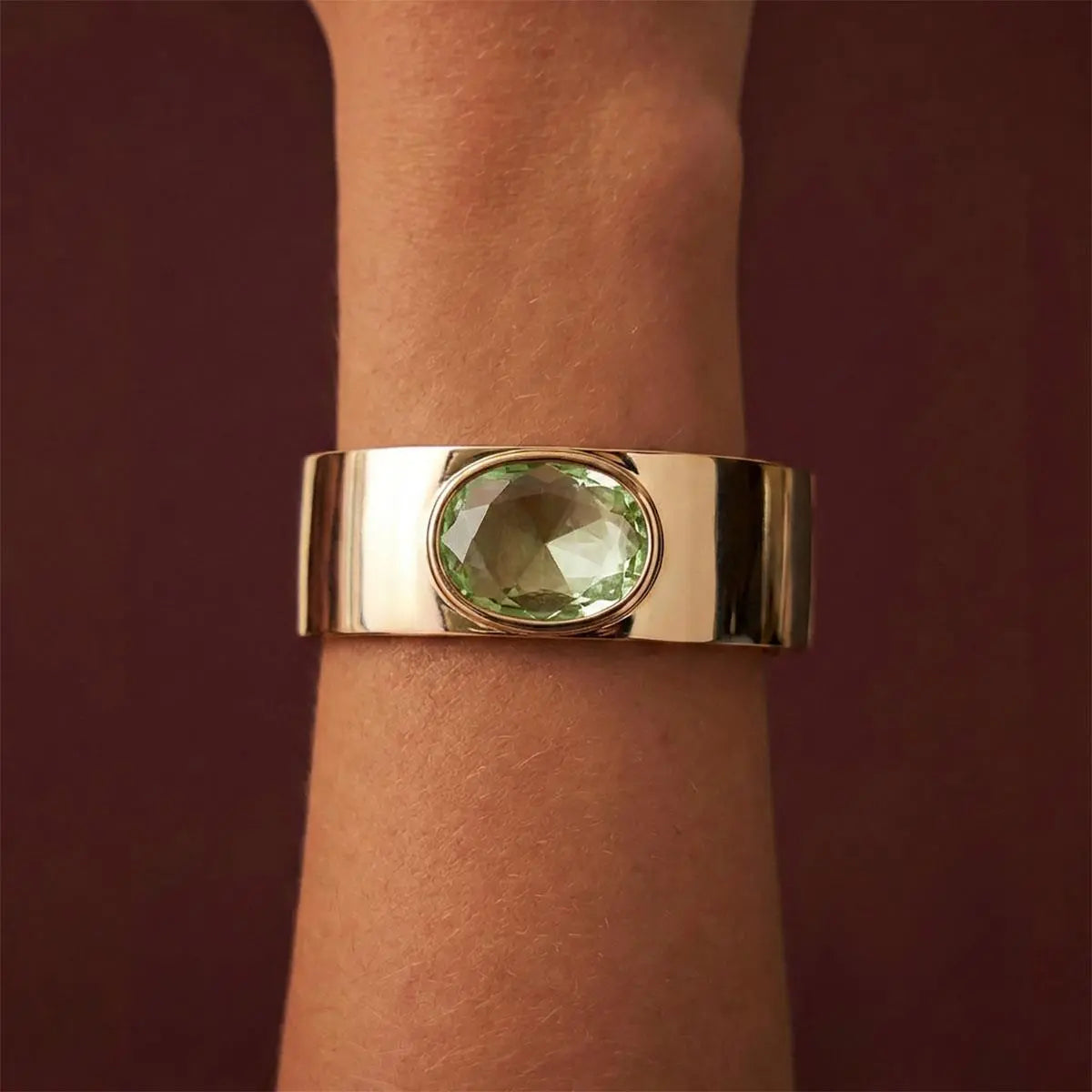 Bracelete Folheado a Ouro Oval com Cristal