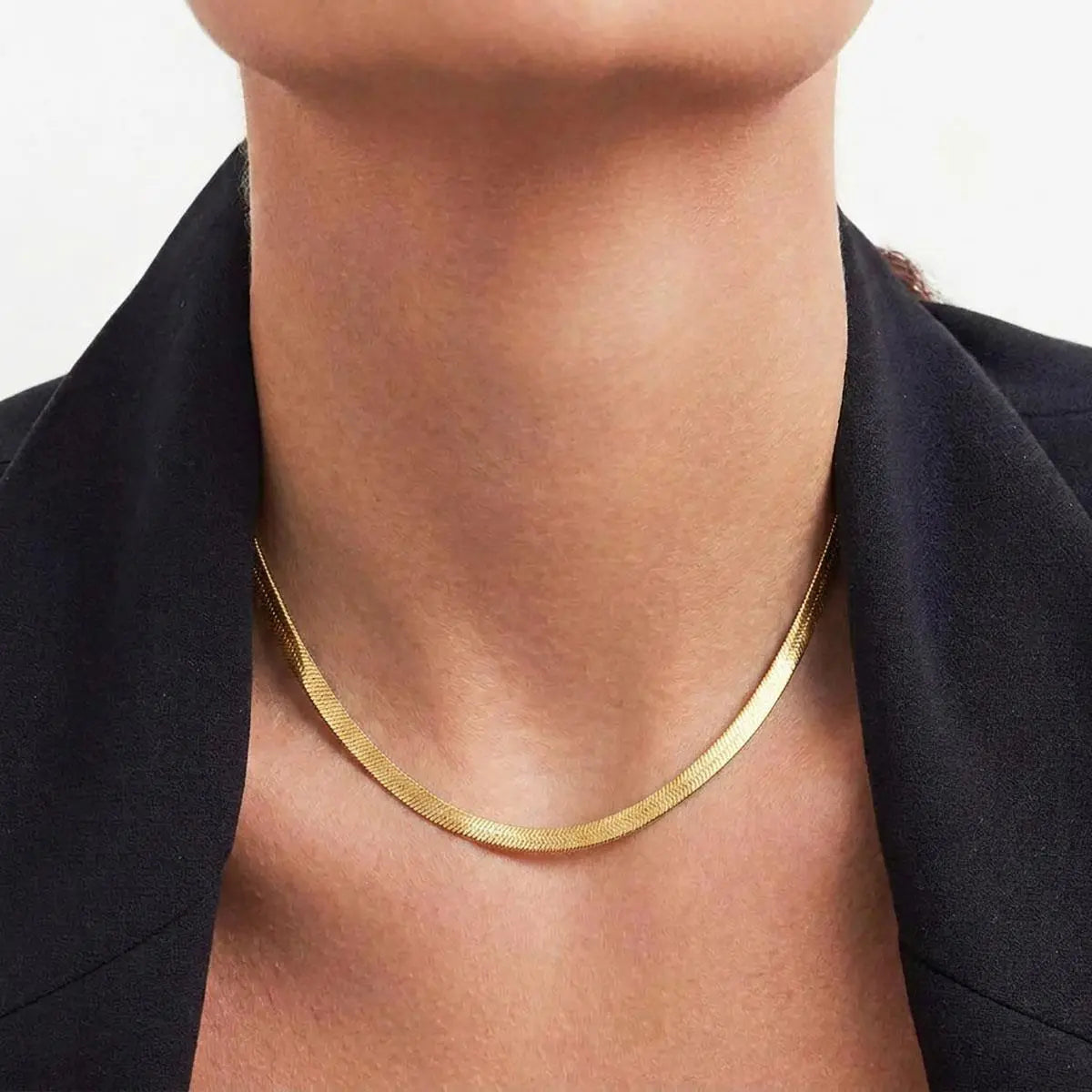 Colar Folheado a Ouro em Malha Esteira Laminada e Lisa