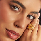 Anel Folheado a Ouro de Flor em Cristais Ovais e Redondo