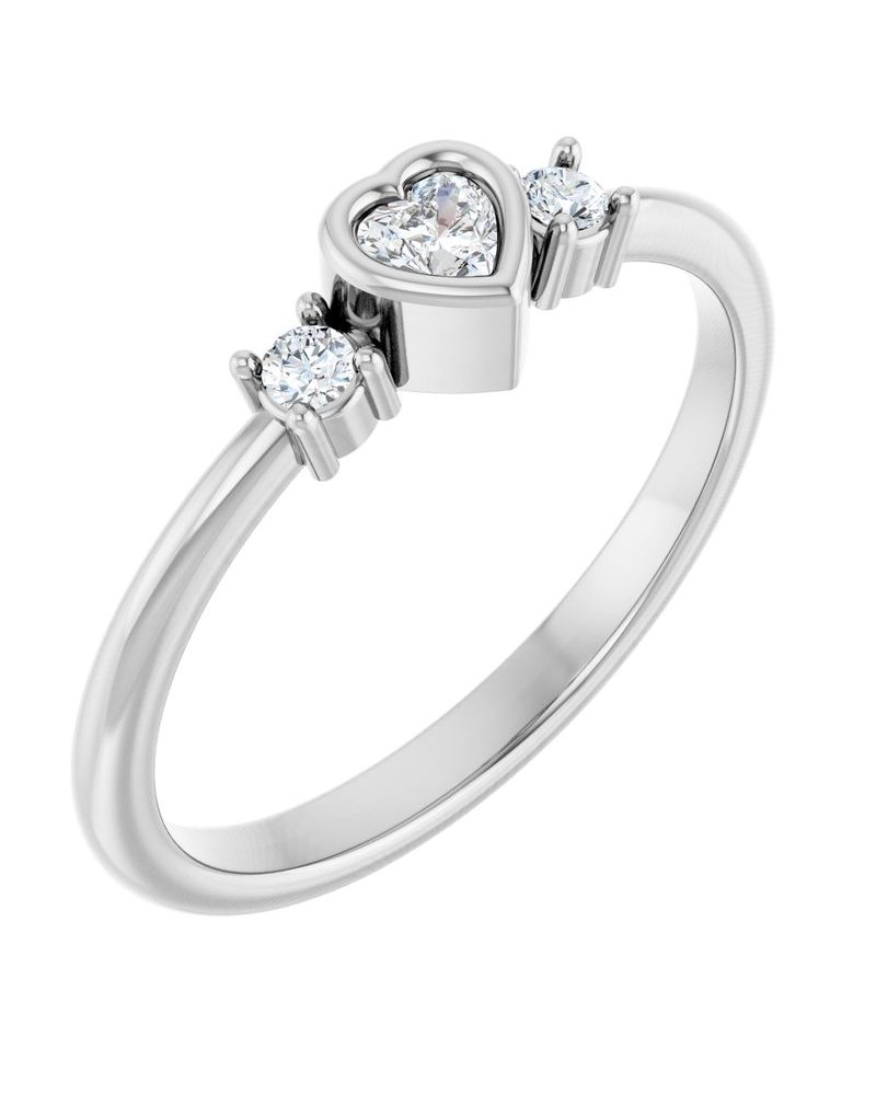 Anel Coração Cravejado em Ouro 14k com Diamantes Naturais – Modelo 2