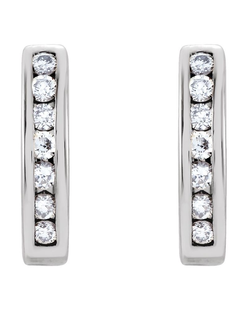 Brinco Meia Argola com Cravação Trilho em Ouro 14k com Diamantes Naturais – Modelo 3