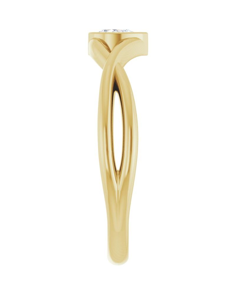 Anel Entrelaçado Solitário com Cravação Bezel em Ouro 14k com Diamantes de Laboratório
