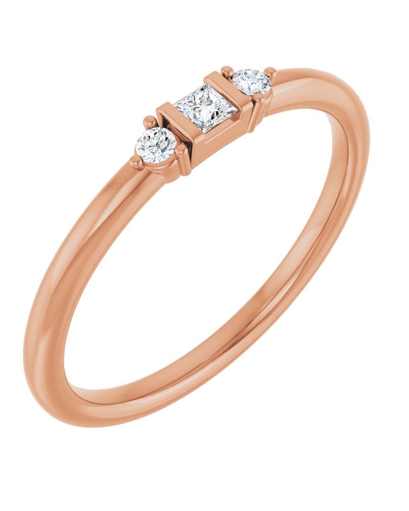 Anel Cravejado Empilhável em Ouro 14k com Diamantes de Laboratório – Modelo 2