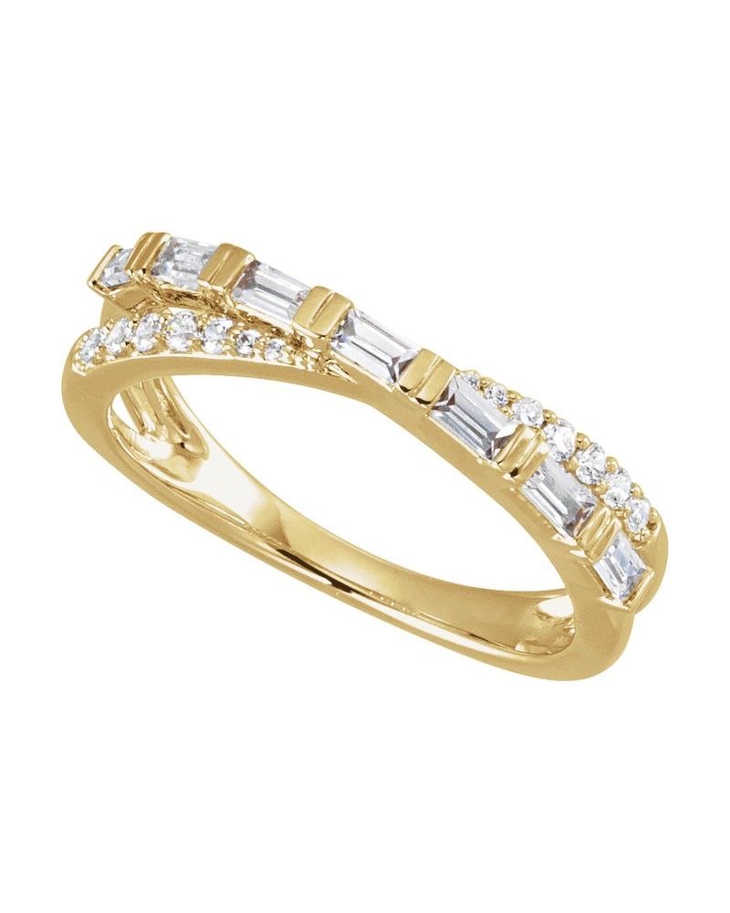 Anel Entrelaçado Cravejado em Ouro 14k com Diamantes de Laboratório – Modelo 2