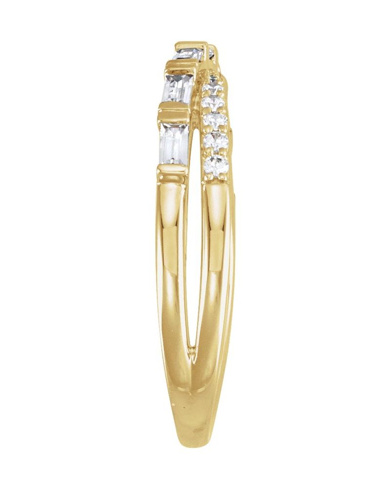 Anel Entrelaçado Cravejado em Ouro 14k com Diamantes de Laboratório – Modelo 2