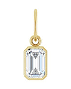 Pingente Esmeralda (lapidação) Solitário com Cravação Bezel em Ouro 14k com Diamantes de Laboratório