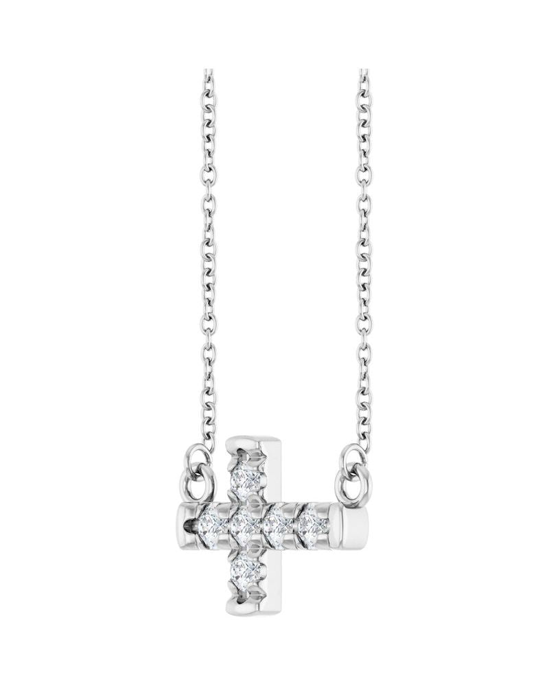 Colar Cruz Horizontal Cravejado em Ouro 14k com Diamantes de Laboratório – Modelo 3