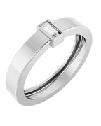 Anel Solitário Leve com Cravação Bezel em Ouro 14k com Diamantes de Laboratório