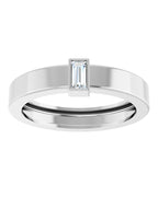 Anel Solitário Leve com Cravação Bezel em Ouro 14k com Diamantes de Laboratório