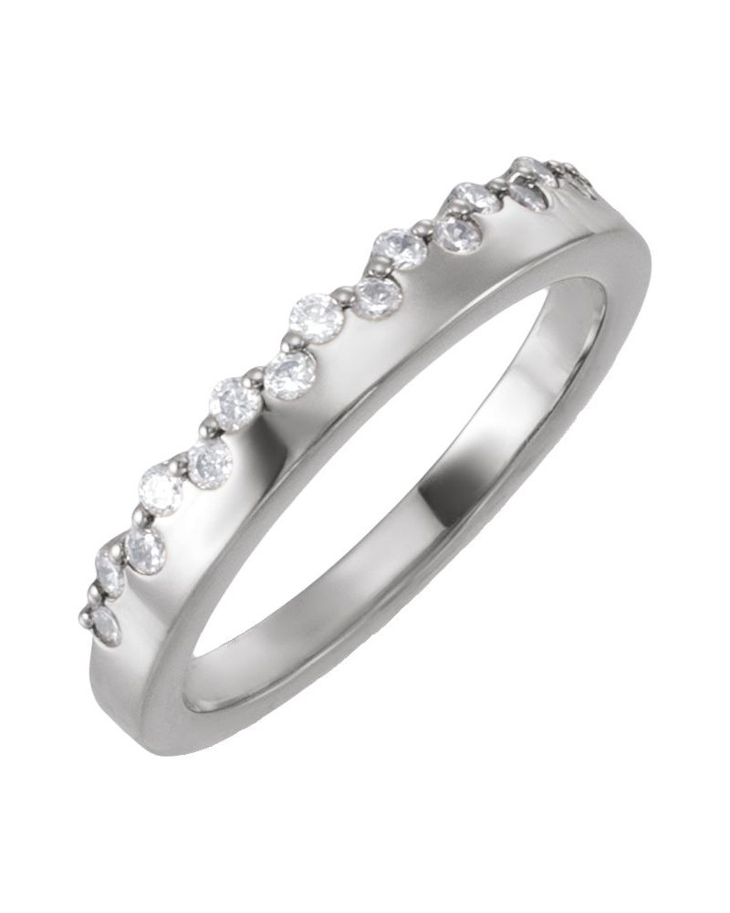 Anel Cravejado em Ouro 14k com Diamantes de Laboratório – Modelo 4
