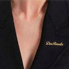 Broche Folheado a Ouro Personalizado com 2 Palavras de Até 16 Letras