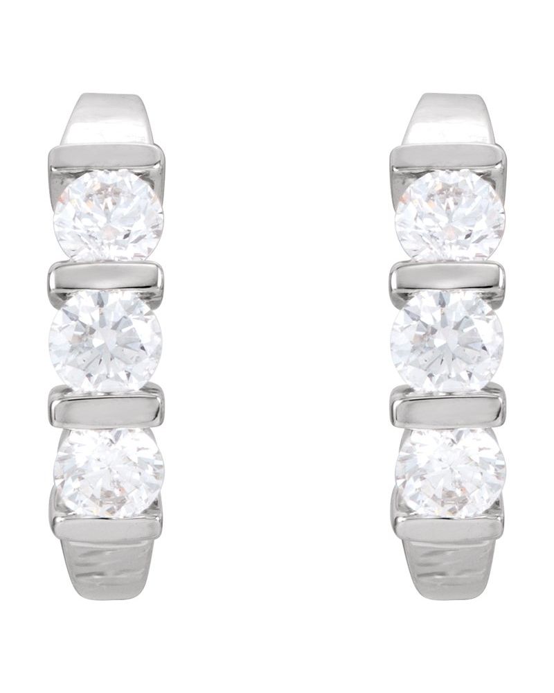 Brinco Meia Argola Três Pedras em Ouro 14k com Diamantes Naturais