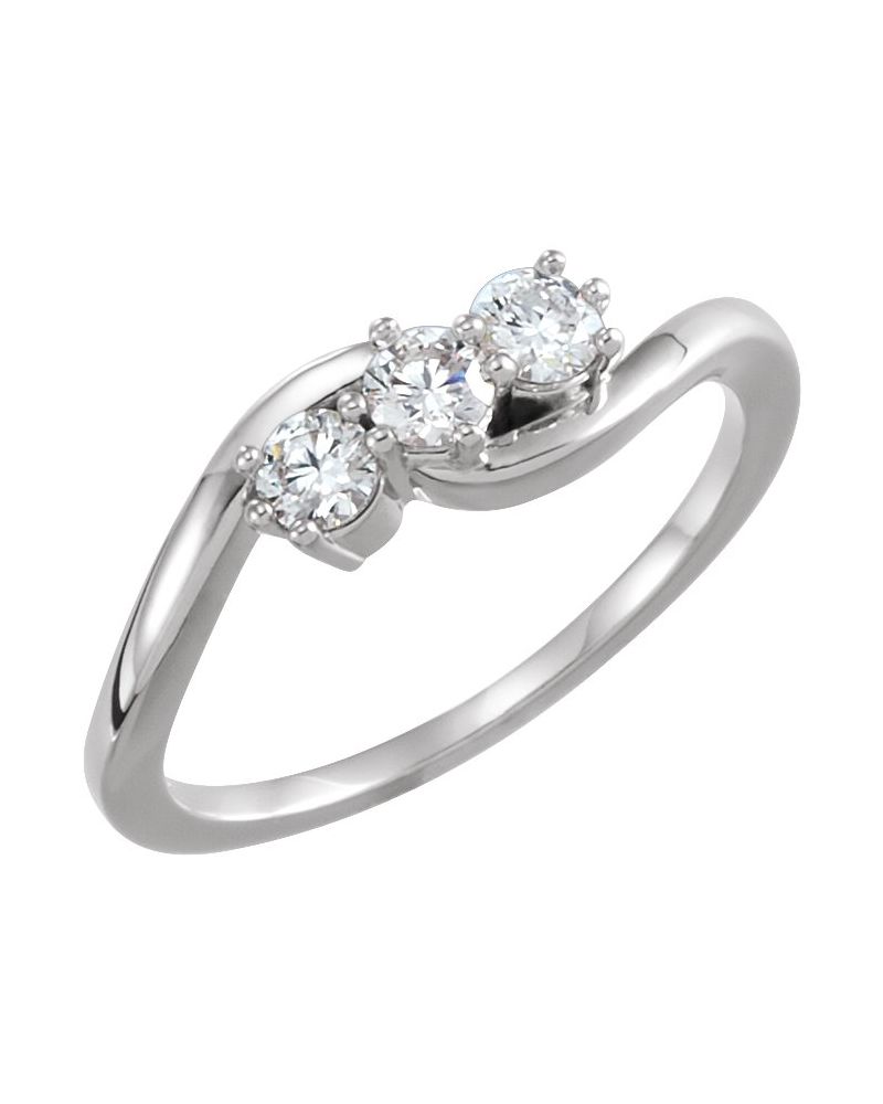 Anel Três Pedras em Ouro 14k com Diamantes Naturais – Modelo 8