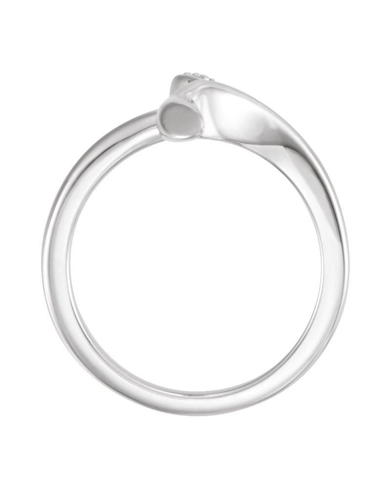 Anel Cruz Cravejado em Ouro 14k com Diamantes Naturais – Modelo 2