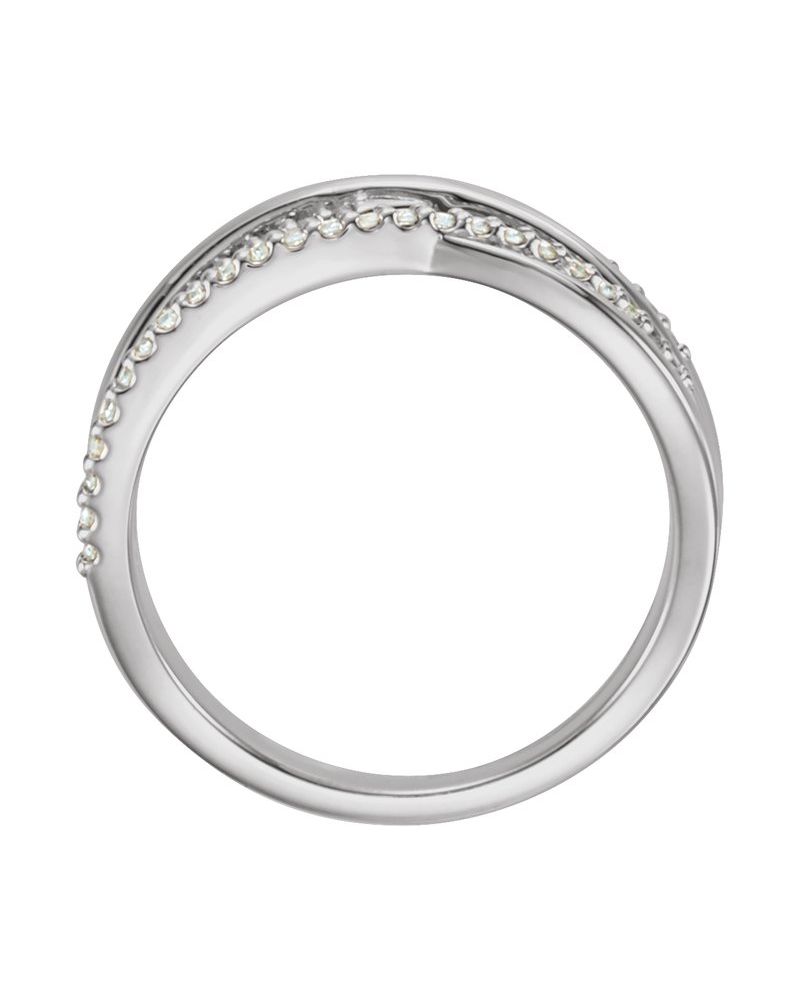 Anel Entrelaçado em Ouro 14k com Diamantes de Laboratório – Modelo 2