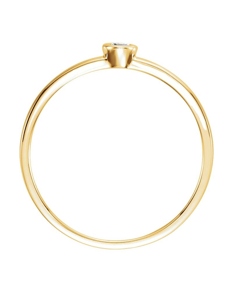 Anel Solitário com Cravação Bezel em Ouro 14k com Diamantes Naturais