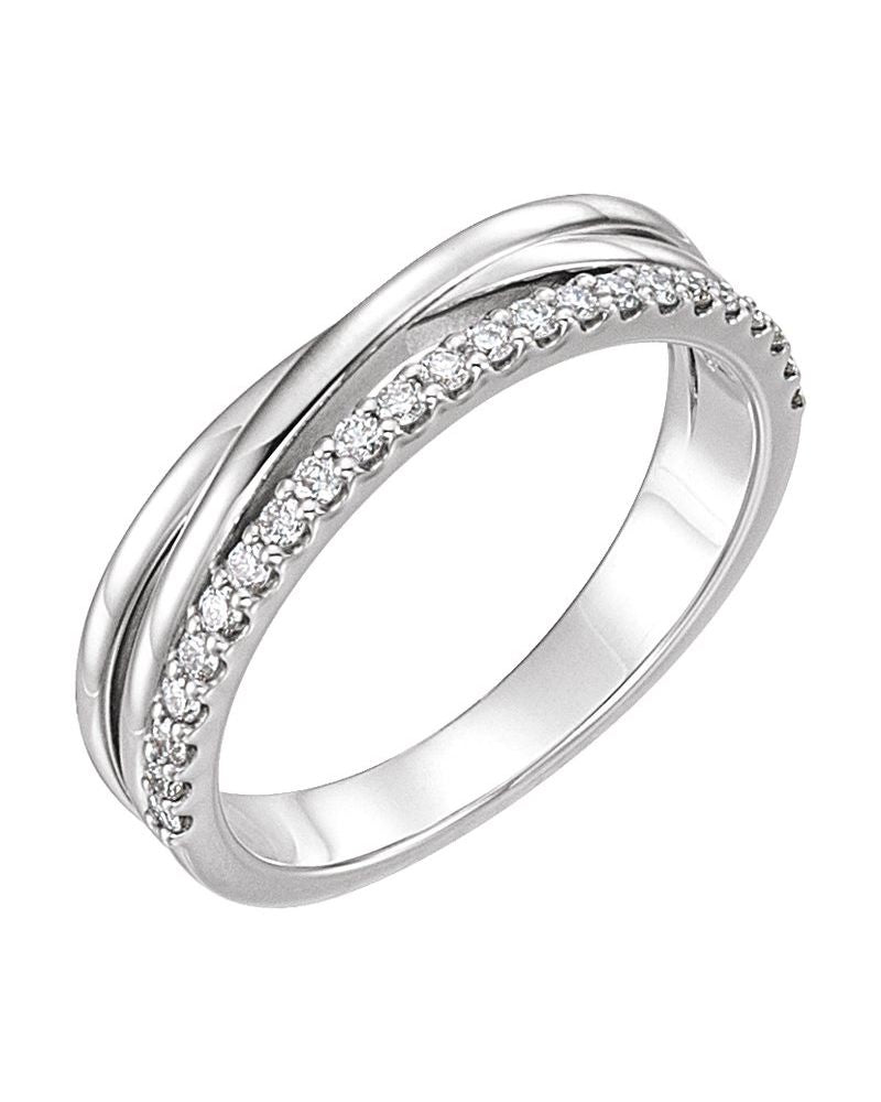 Anel Entrelaçado em Ouro 14k com Diamantes Naturais – Modelo 22