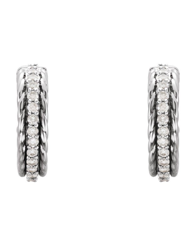 Brinco de Aro Torcido Cravejado em Ouro 14k com Diamantes Naturais