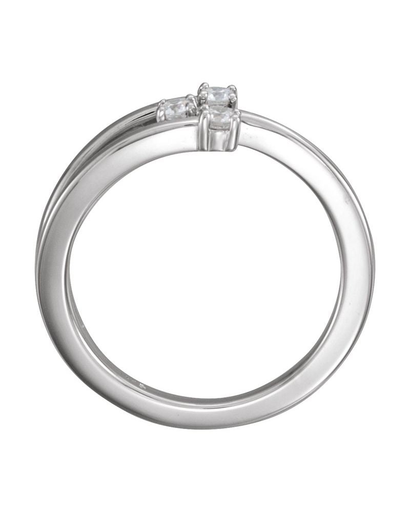 Anel Três Pedras Bypass em Ouro 14k com Diamantes Naturais – Modelo 4