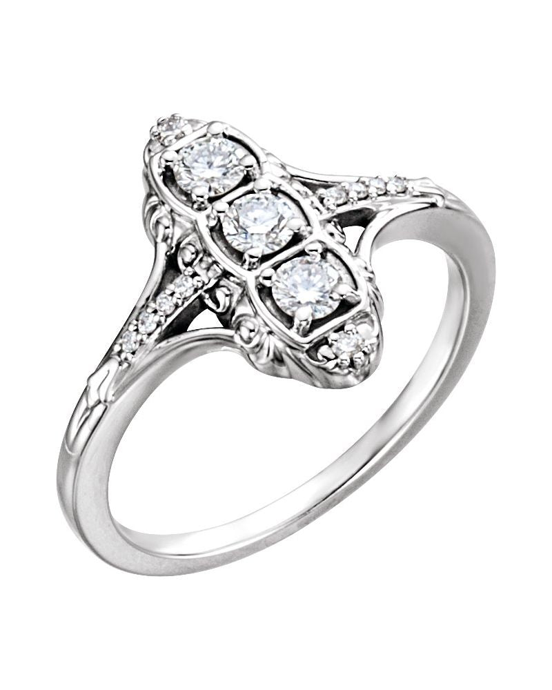 Anel Três Pedras Vintage em Ouro 14k com Diamantes Naturais – Modelo 2