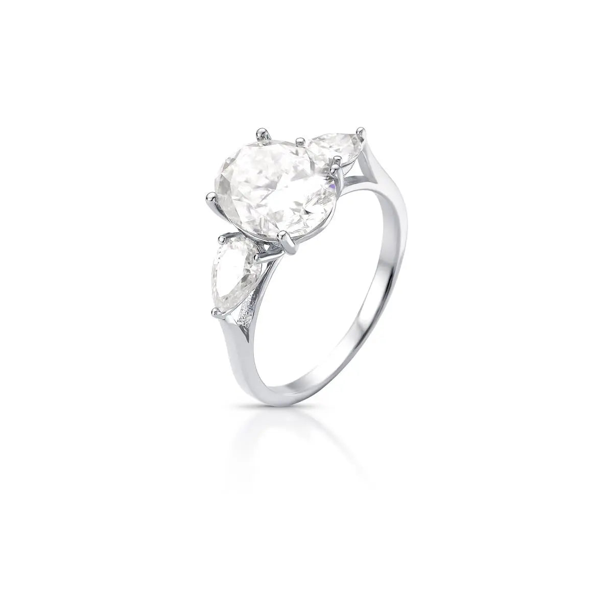 Anel de Prata 925 com Pedras Moissanite de Gota e Oval Prata 8x10mm