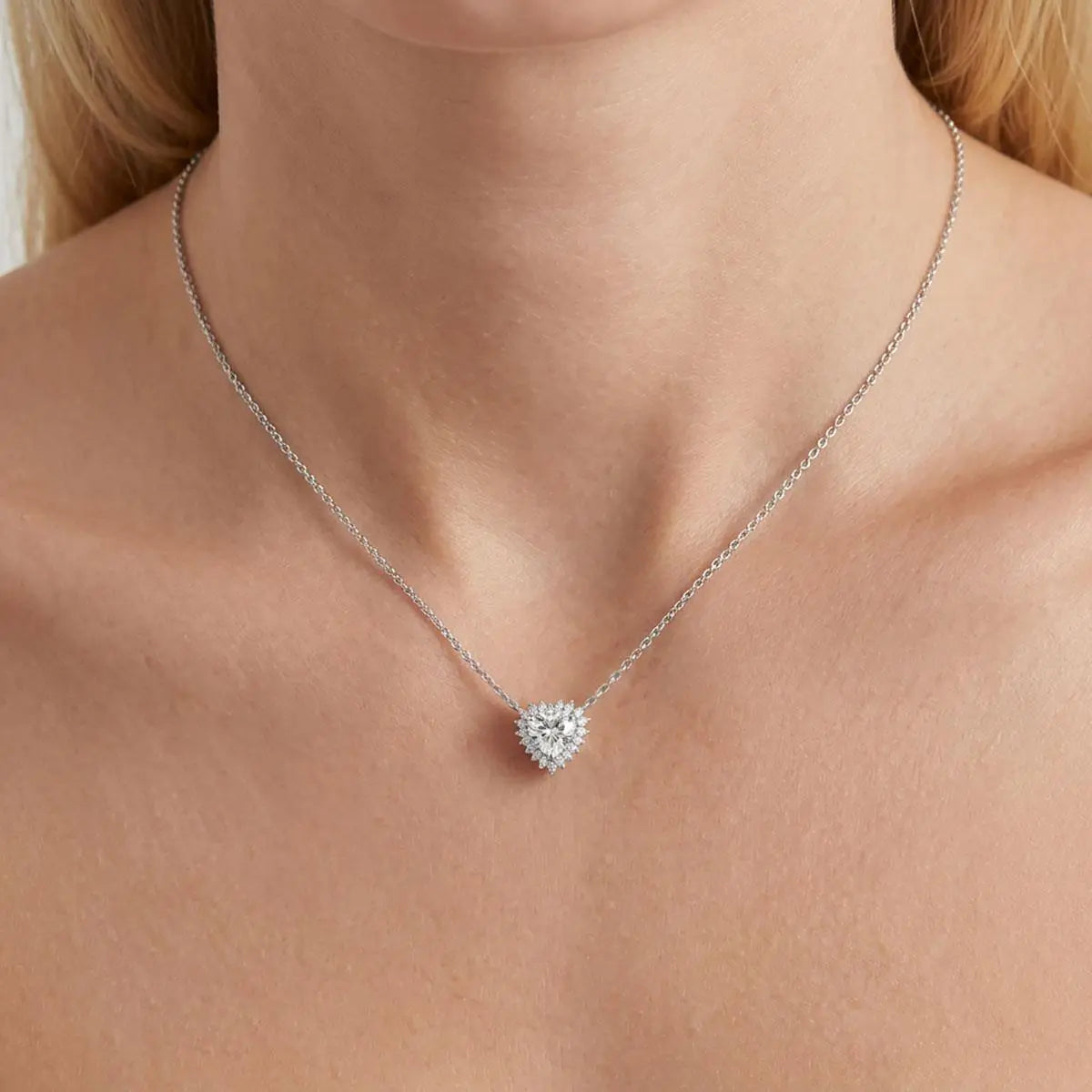 Colar de Prata 925 de Coração em Pedras Moissanites