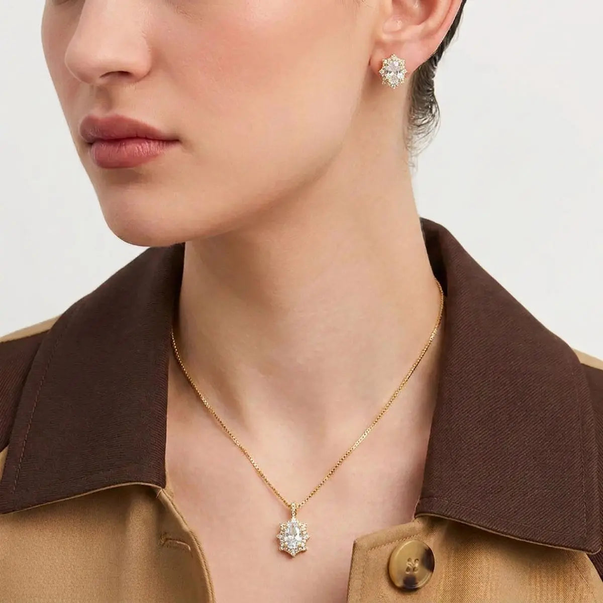 Conjunto Brinco e Colar com Cristal Oval e Zircônias
