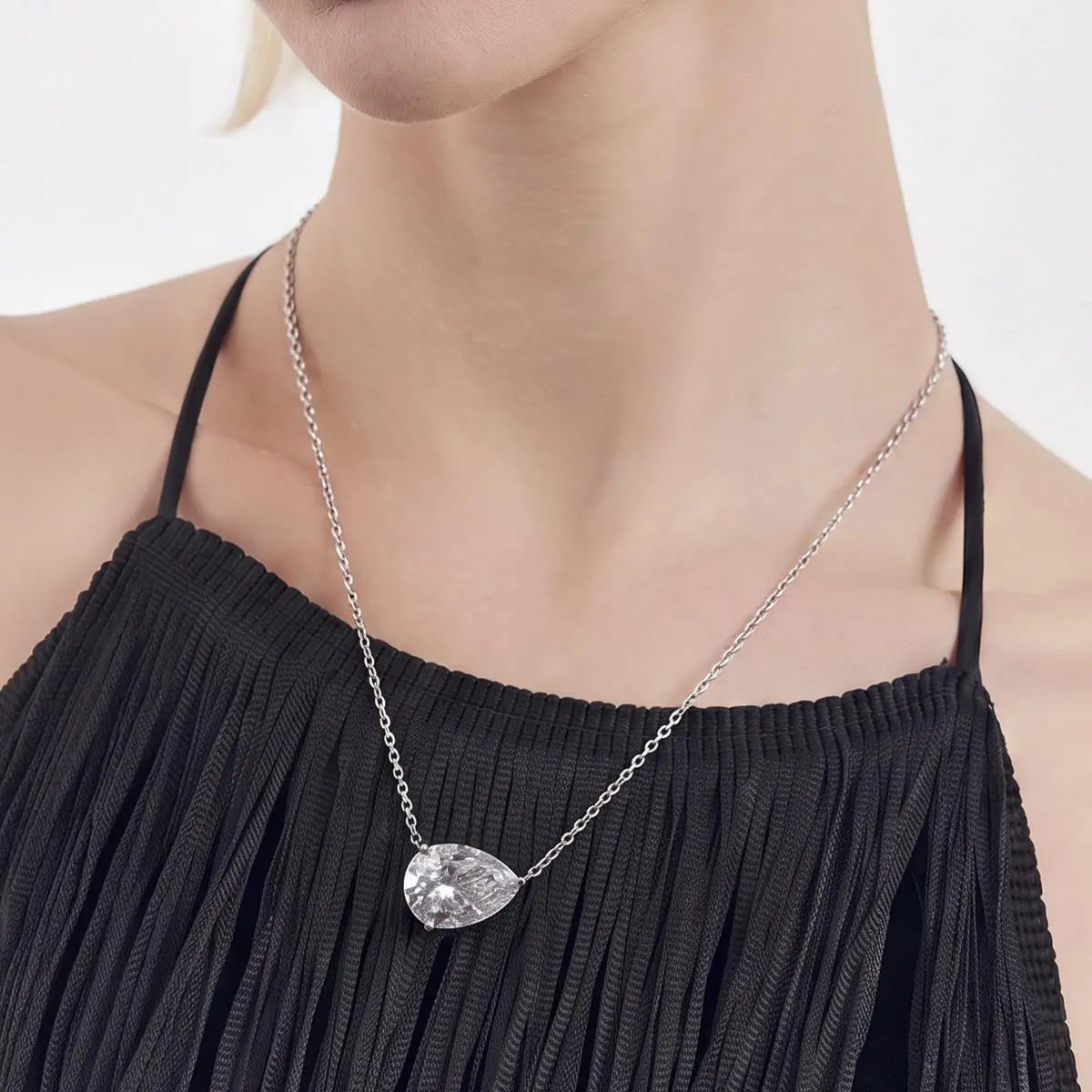 Colar de Prata 925 com Pedra Moissanite 14x10mm