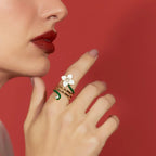 Anel Folheado a Ouro de Flor Esmaltado com Cristal e Zircônia Quatro Voltas