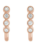 Brinco Meia Argola Cravejado em Ouro 14k com Diamantes Naturais – Modelo 5