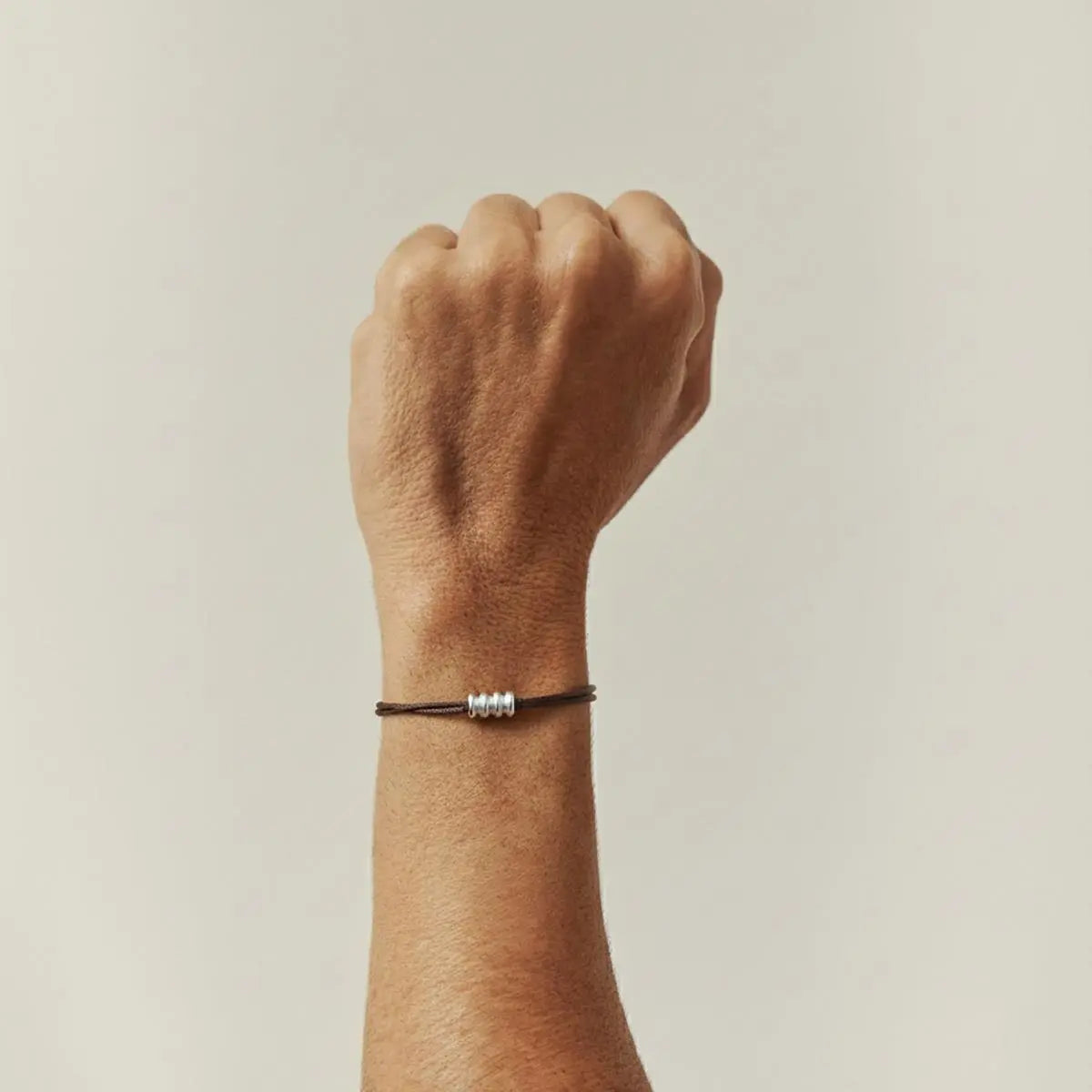 Pulseira de Prata 925 Regulável em Fio de Seda com Pingente