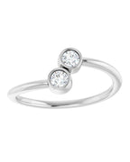 Anel Duas Pedras em Ouro 14k com Diamantes Naturais