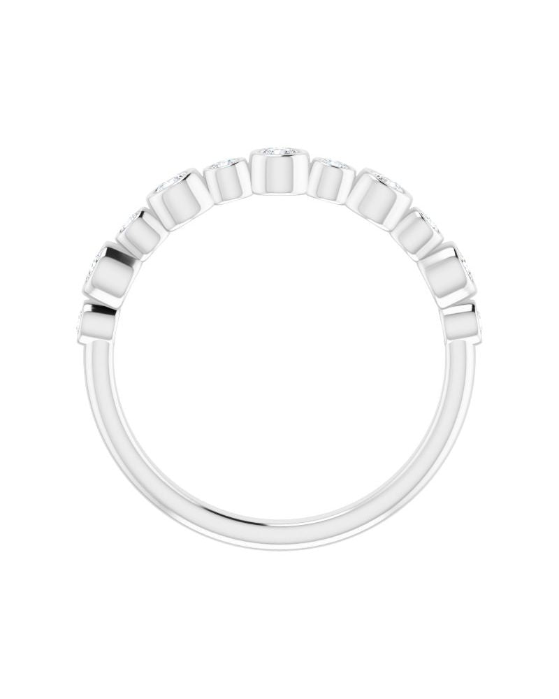 Anel com Cravação Bezel em Ouro 14k com Diamantes Naturais