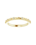 Anel Cruz com Cravação Bezel em Ouro 14k com Diamantes Naturais