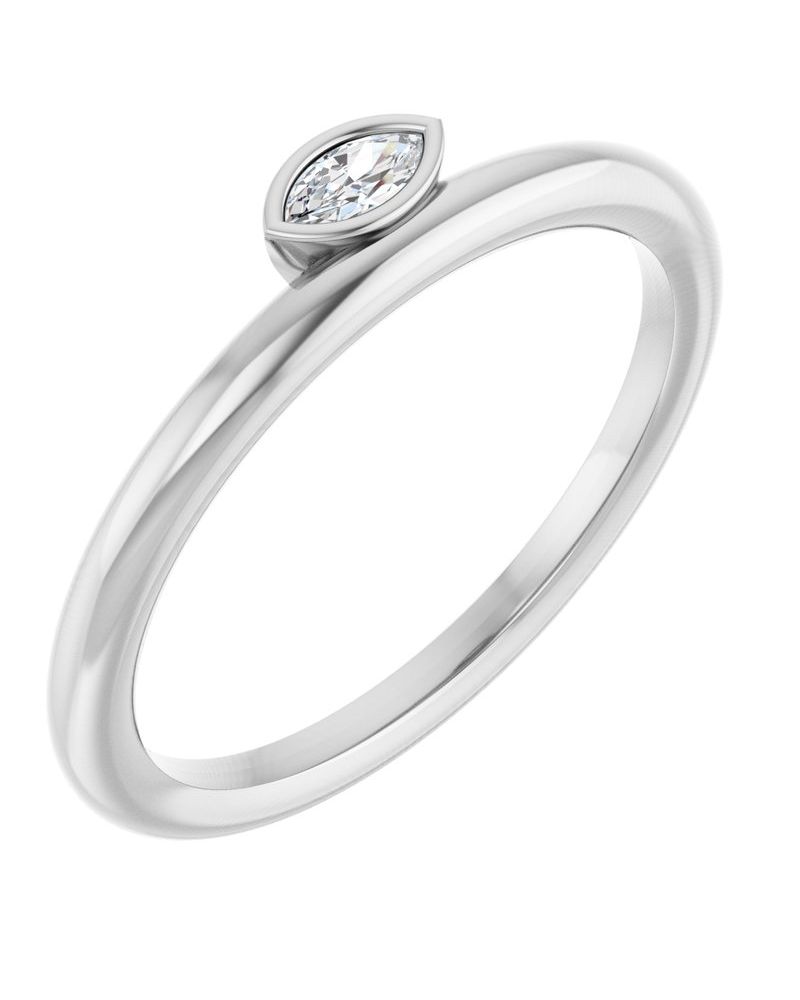 Anel com Cravação Bezel Empilhável em Ouro 14k com Diamantes Naturais