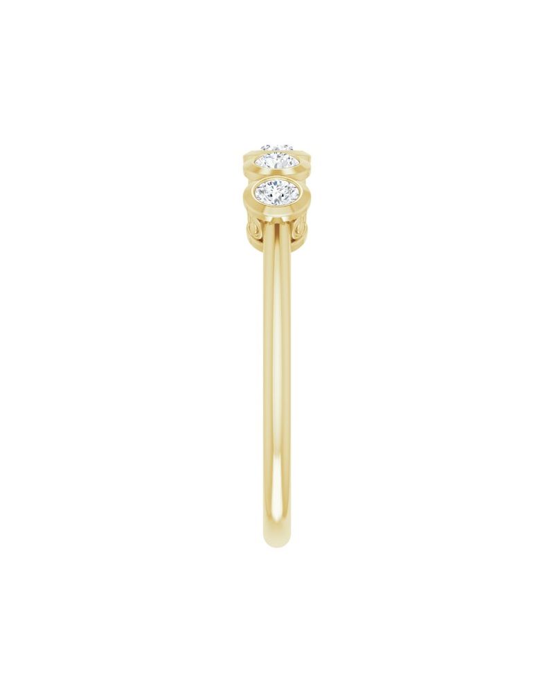Anel Cinco Pedras com Cravação Bezel em Ouro 14k com Diamantes Naturais