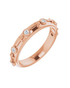 Anel Cruz com Cravação Bezel em Ouro 14k com Diamantes Naturais