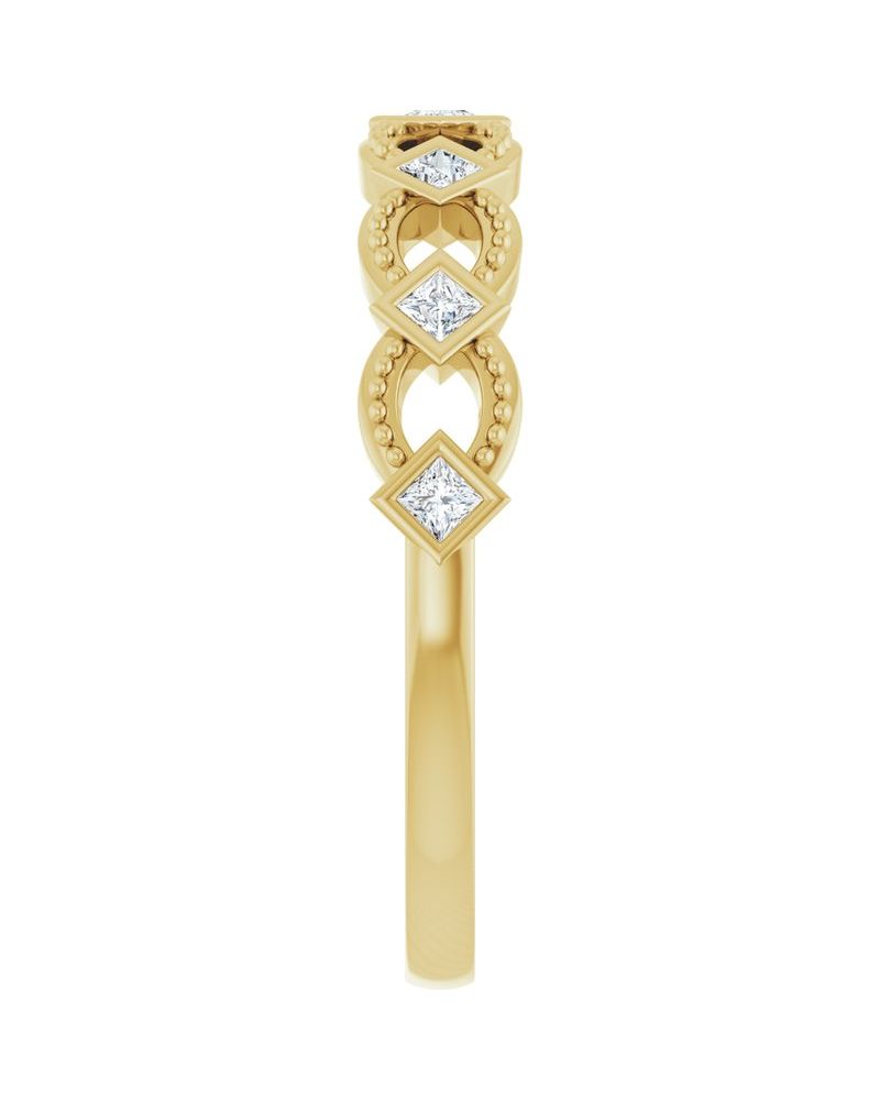 Anel com Cravação Bezel Empilhável em Ouro 14k com Diamantes Naturais – Modelo 3