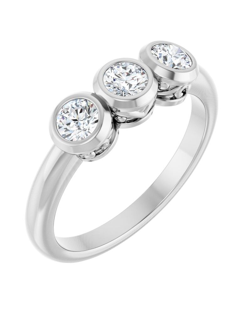 Anel Três Pedras com Cravação Bezel em Ouro 14k com Diamantes Naturais