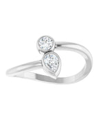Anel Bypass com Cravação Bezel em Ouro 14k com Diamantes Naturais