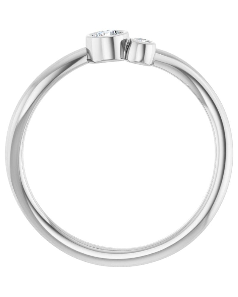 Anel Cravejado com Cravação Bezel em Ouro 14k com Diamantes Naturais