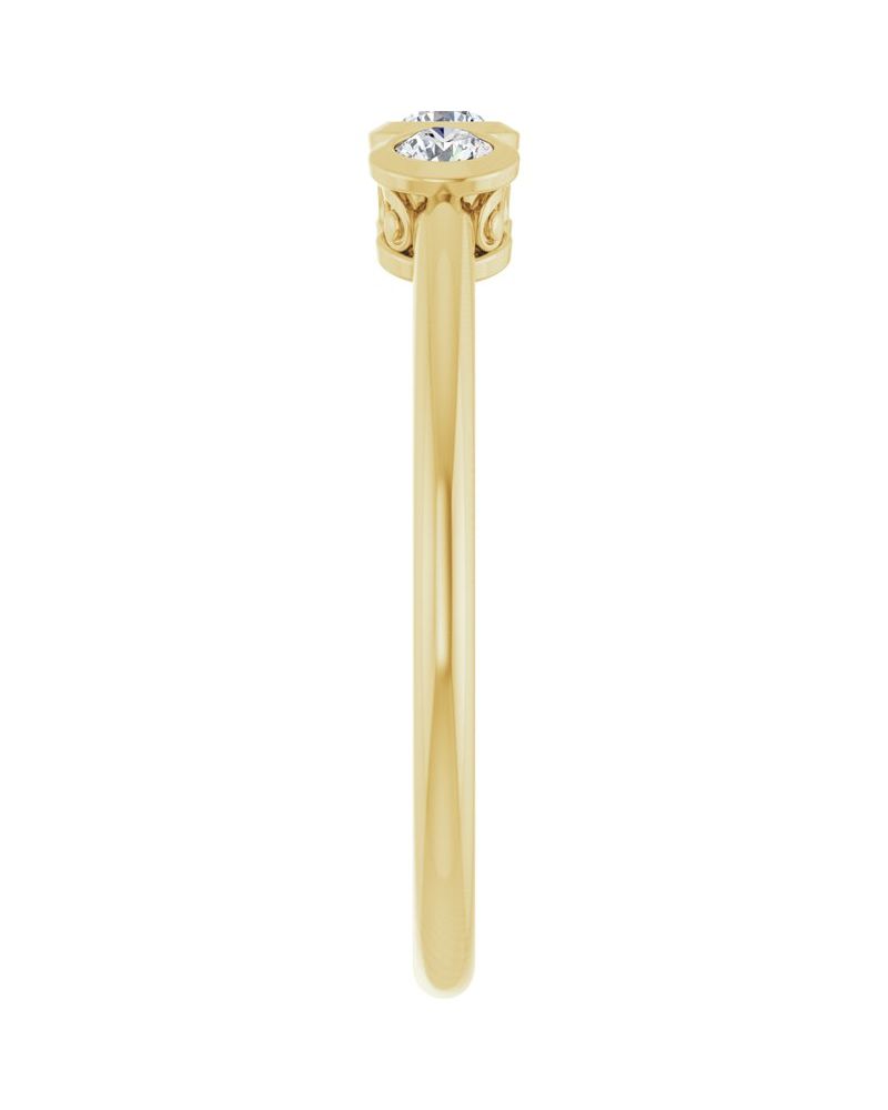 Anel Três Pedras com Cravação Bezel em Ouro 14k com Diamantes Naturais