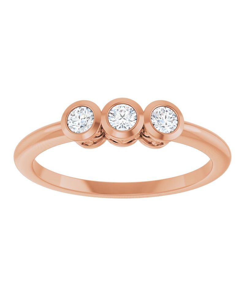 Anel Três Pedras com Cravação Bezel em Ouro 14k com Diamantes Naturais