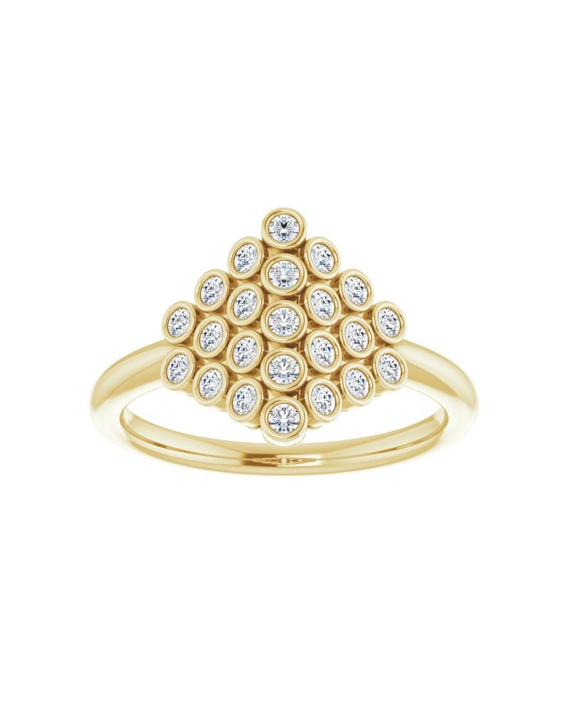 Anel Cluster com Cravação Bezel em Ouro 14k com Diamantes Naturais
