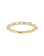 Anel Meia Aliança em Ouro 14k com Diamantes Navete e Brilhante – Amarelo 14k