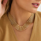 Colar Folheado a Ouro Retangular e Oval Intercalado em Sete Fileiras