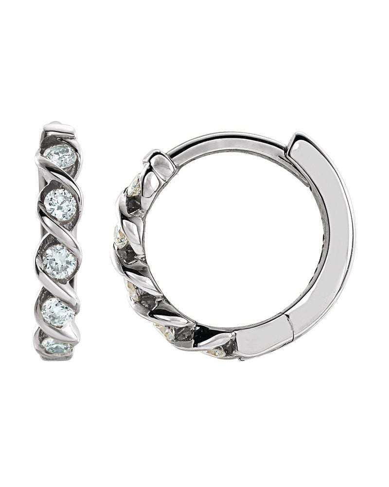 Brinco de Aro Torcido em Ouro 14k com Diamantes de Laboratório