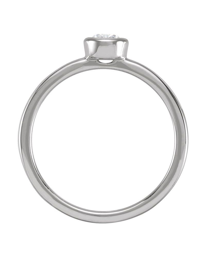 Anel com Cravação Bezel em Ouro 14k com Diamantes de Laboratório