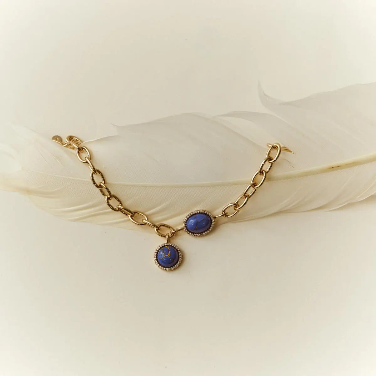 Pulseira Folheada a Ouro de Pedras Lápis Lazuli e Zircônias com Fecho Boia
