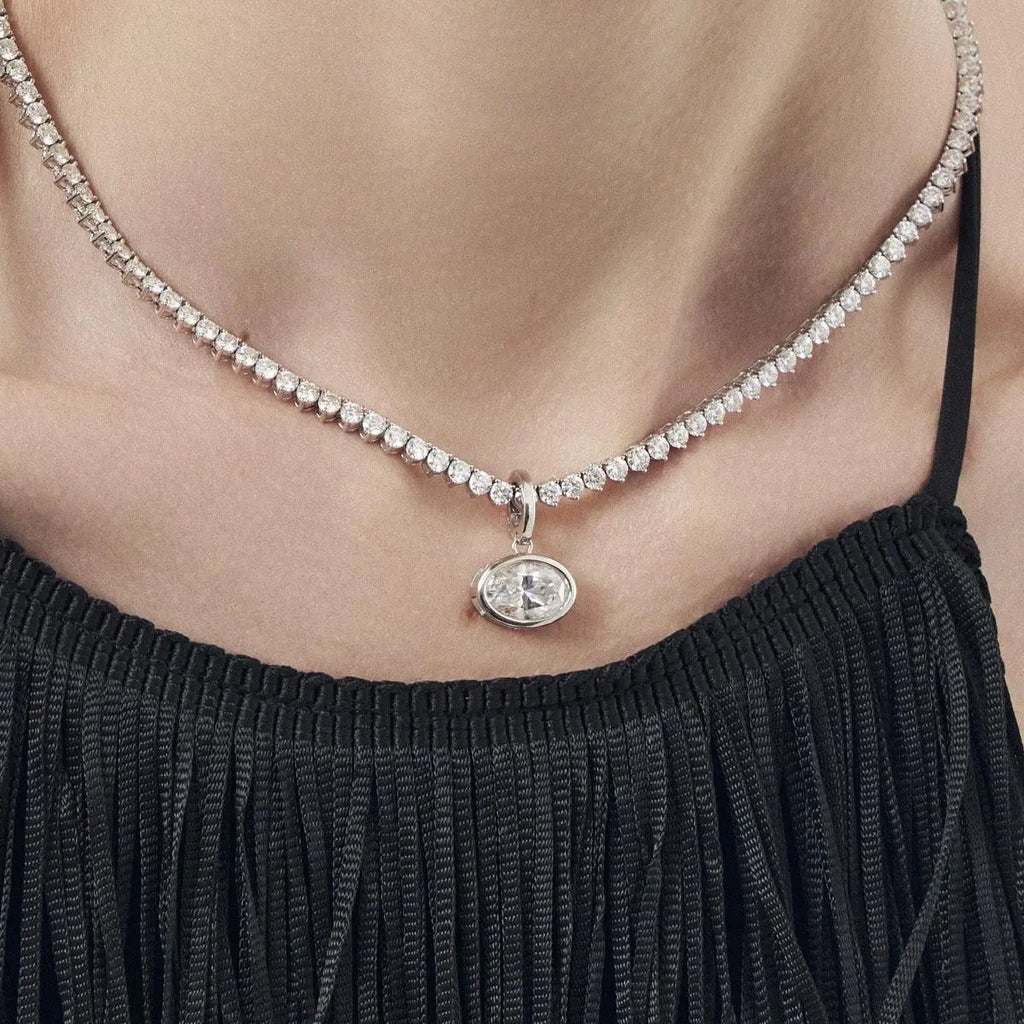 Pingente de Prata 925 com Fecho em Pedra Moissanite 12x8mm